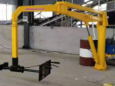 félautomata öntőberendezés